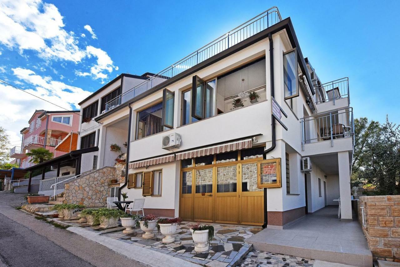 Apartments Nena Funtana Exterior foto