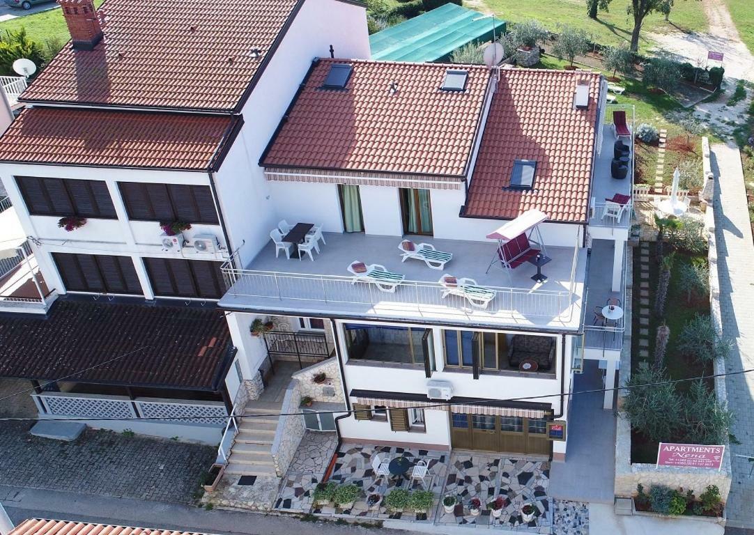 Apartments Nena Funtana Exterior foto